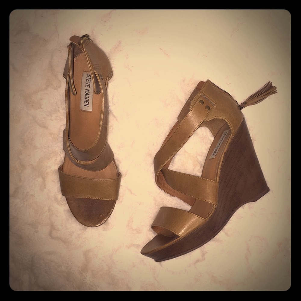 Steve Madden tan leather wedge heels size 8.5M